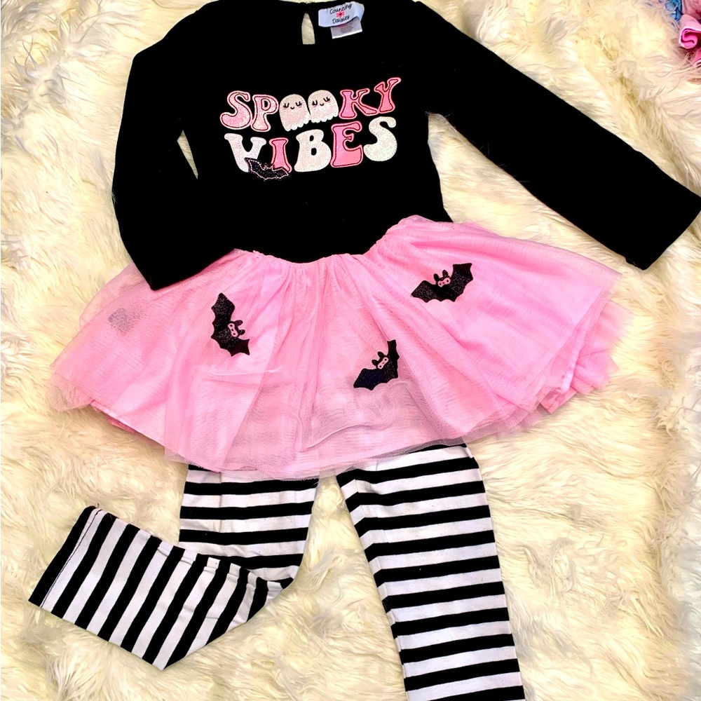 Size 4T Spooky Vibes Set👻👻👻👻SOLD👻👻👻👻